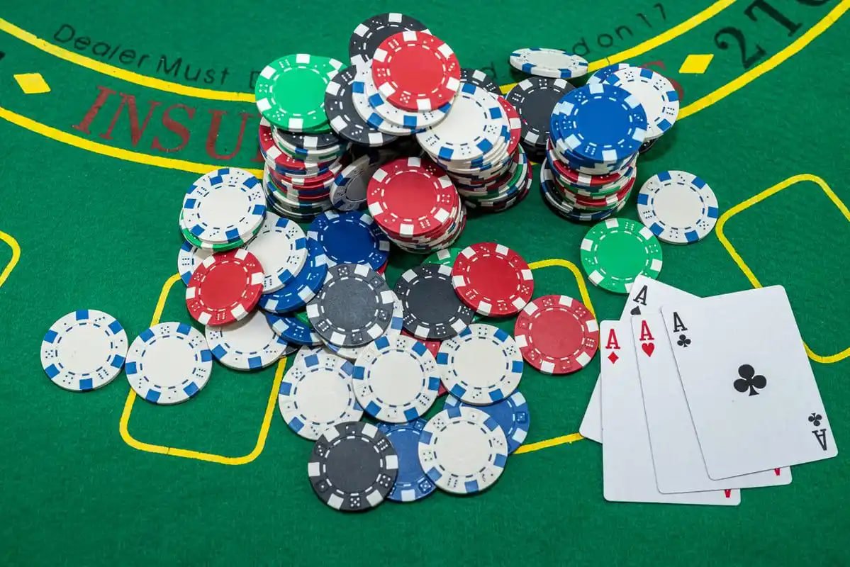Filipino players enjoying ph4444 sports and casino games on mobile